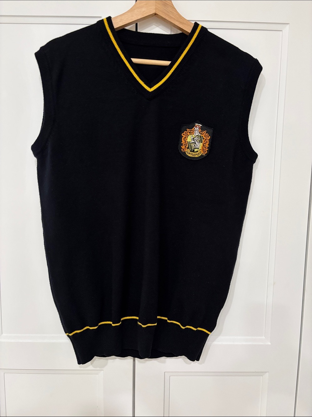 Hufflepuff Harry Potter V-Neck Sweater Vest - M